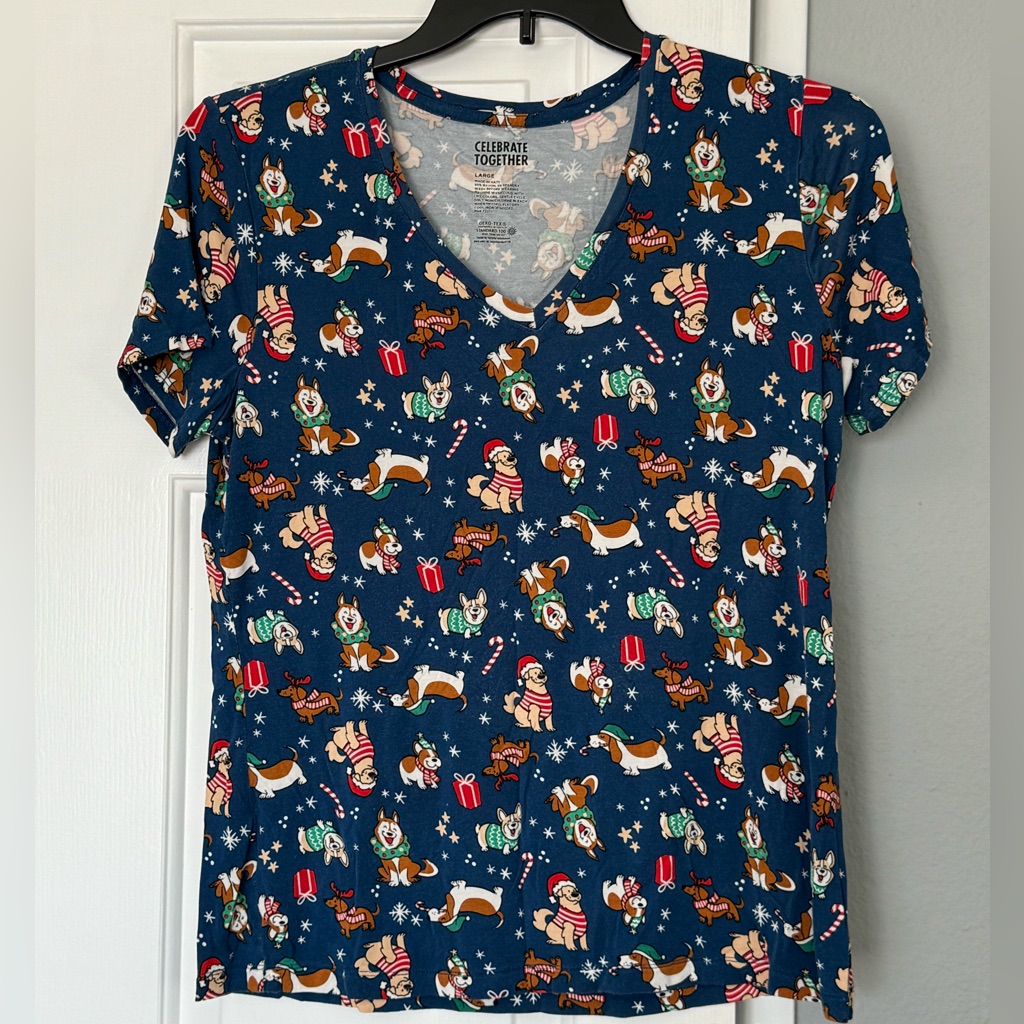 Christmas Dog T-Shirt Size Medium Super Soft
